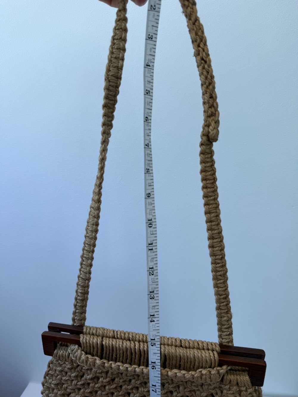 Vintage 70s Handmade Macrame Jute Bag Wooden Handle Boho Market Tote - Picture 10 of 10